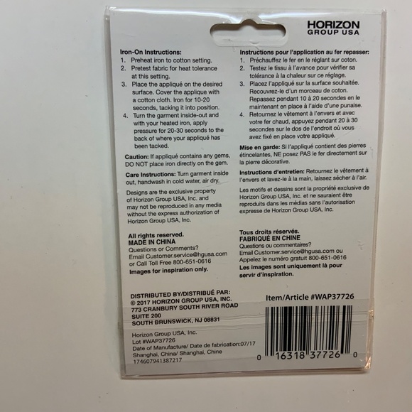 Three embroidered iron-on patches: Moose, Canada flag, camera - Picture 2 of 8